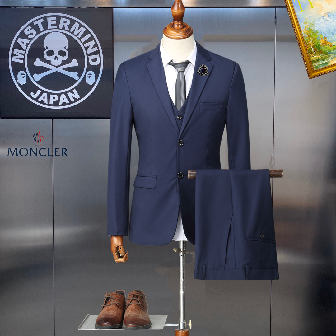 Moncler Business Suit